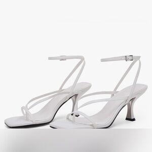 NWOT Princess Polly White Heeled Sandals